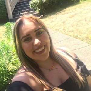 Meet your Posher, Alyssa